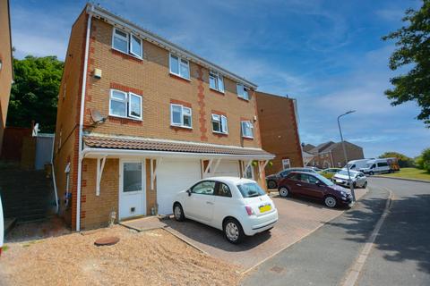 20 Badgers Close, Newhaven, BN9 9DE