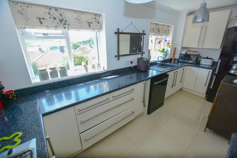 20 Badgers Close, Newhaven, BN9 9DE