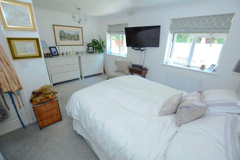 20 Badgers Close, Newhaven, BN9 9DE