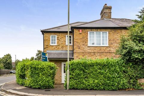 3 bedroom semi-detached house to rent, HERSHAM