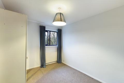 2 bedroom terraced house to rent, James Carlton Close, Milton