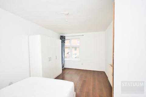 4 bedroom maisonette to rent, Vernon Road, Roman Road, Bow, London, E3