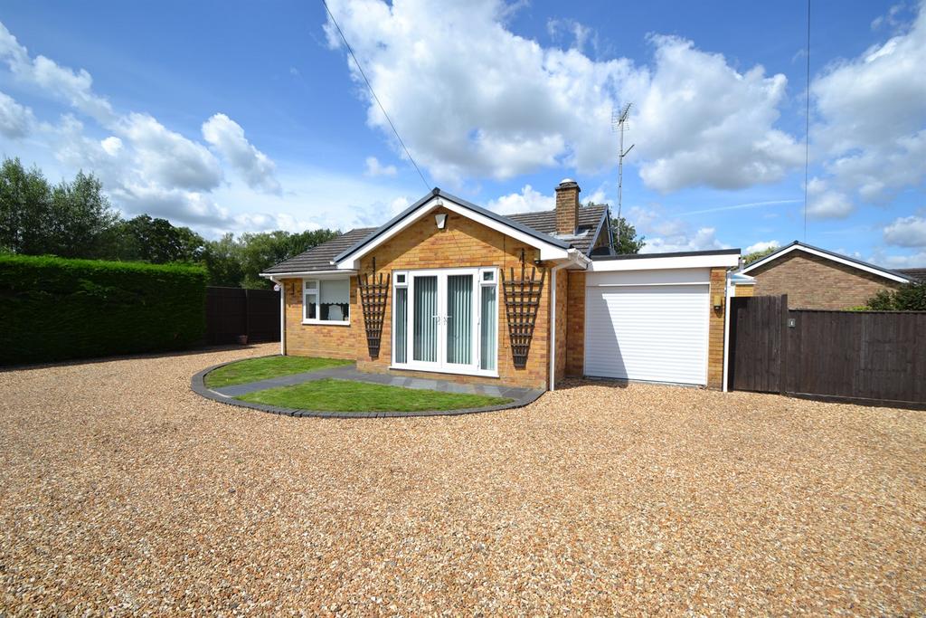 Fordingbridge 2 bed detached bungalow £395,000