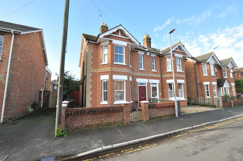 Grove Road, Wimborne 3 bed semidetached house £385,000