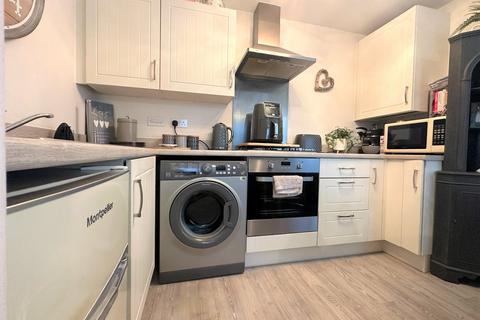 2 Bloomfield Crescent, Doseley, Telford, TF4 3FL