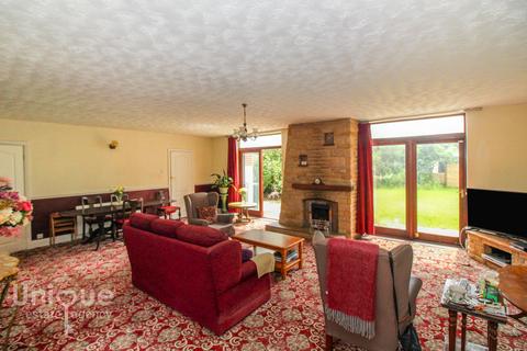 Beckondale Division Lane, Blackpool, FY4 5EA