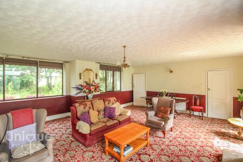 Beckondale Division Lane, Blackpool, FY4 5EA