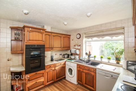 Beckondale Division Lane, Blackpool, FY4 5EA
