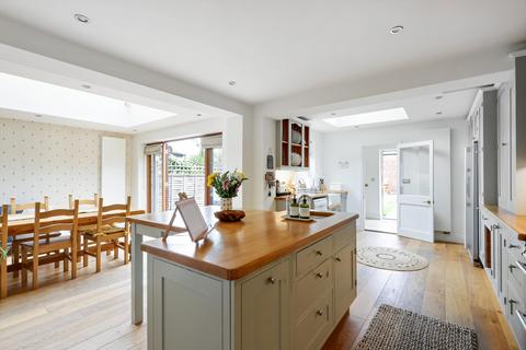 5 bedroom semi-detached house for sale - London Road, Cheltenham, Gloucestershire, GL52