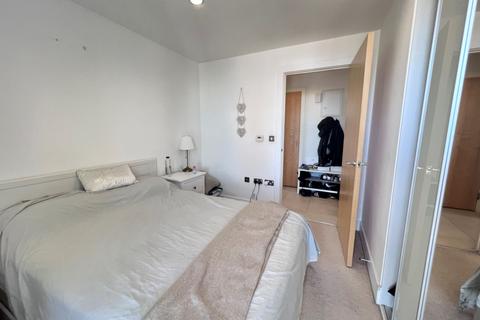 1 bedroom flat to rent, Streamlight Tower, E14