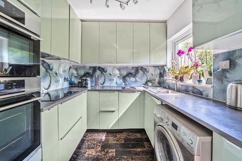 216 Langley Way, West Wickham, BR4 0DU