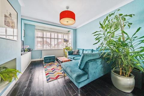 216 Langley Way, West Wickham, BR4 0DU