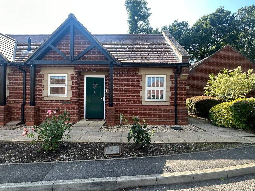 Huntsmans Drive, Oakham 1 bed terraced bungalow for sale £159,950
