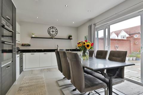 47 Clipson Crest, Barton-upon-humber, DN18 5GW