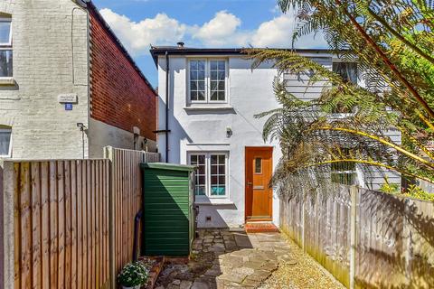 2 bedroom semi-detached house for sale, Moorgreen Road, Cowes, Isle of Wight