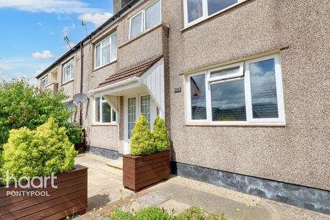 2 bedroom flat for sale, Upland Drive, Pontypool