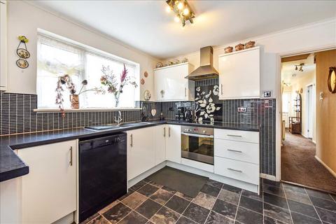 12 Ambledale, Sarisbury Green, Southampton, SO31 7BR
