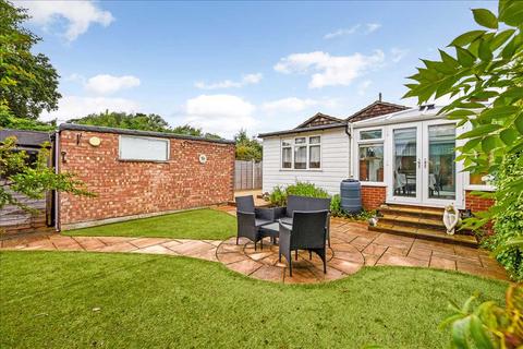 12 Ambledale, Sarisbury Green, Southampton, SO31 7BR