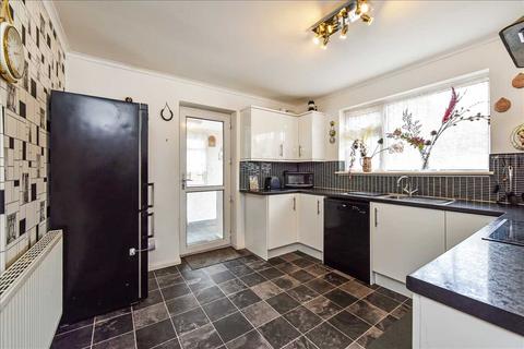 12 Ambledale, Sarisbury Green, Southampton, SO31 7BR