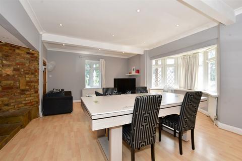201 Croydon Road, Wallington, SM6 7LU