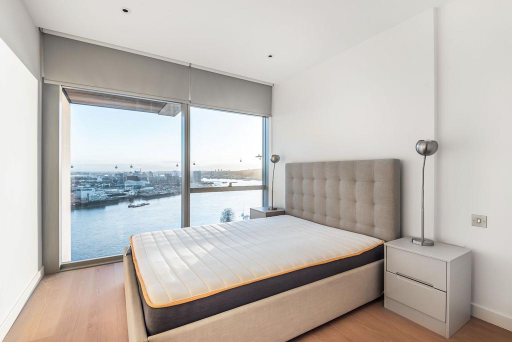 Bedroom 1.jpg
