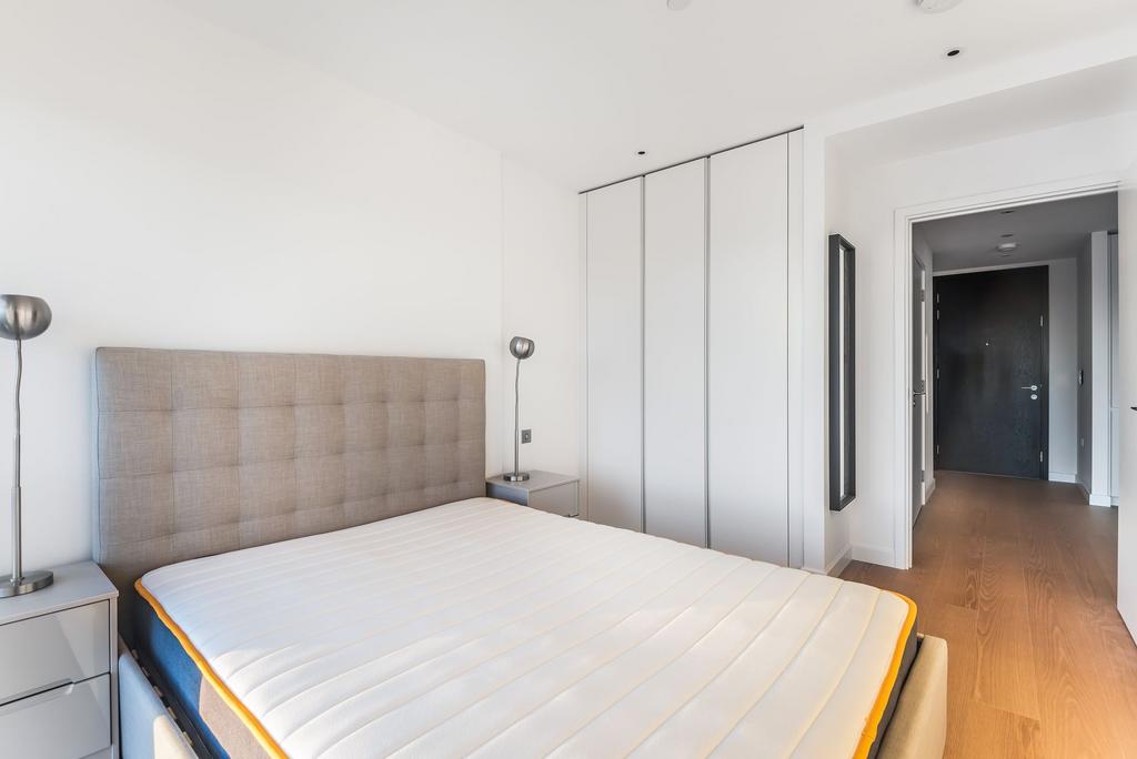 Bedroom 1 (2).jpg