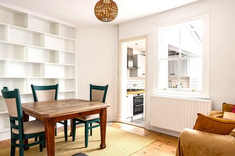 2 bedroom terraced house to rent, Watts Lane, Teddington