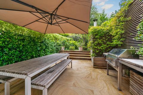 undefined, Blenheim Crescent, London