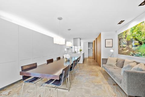 undefined, Blenheim Crescent, London
