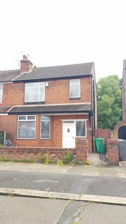 3 bedroom semi-detached house to rent, Brocklebank Road, M14 6EL