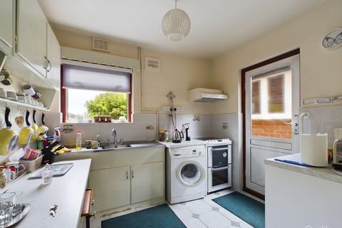 15 Rawlins Close, South Croydon, CR2 8JS