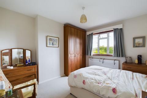 15 Rawlins Close, South Croydon, CR2 8JS