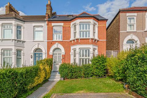 21 Abbotshall Road, London, SE6 1SQ