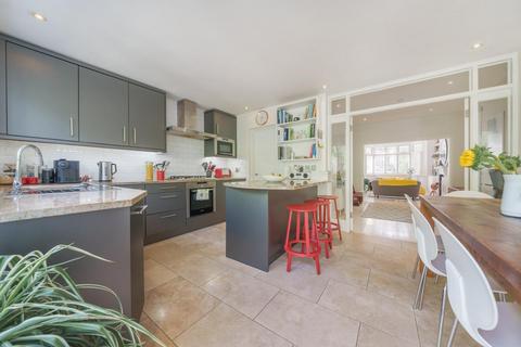 48 Sutherland Grove, London, SW18 5PU