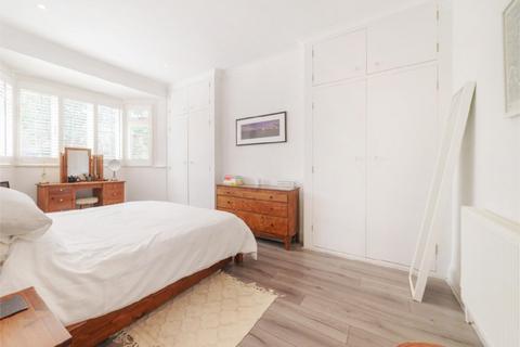 48 Sutherland Grove, London, SW18 5PU