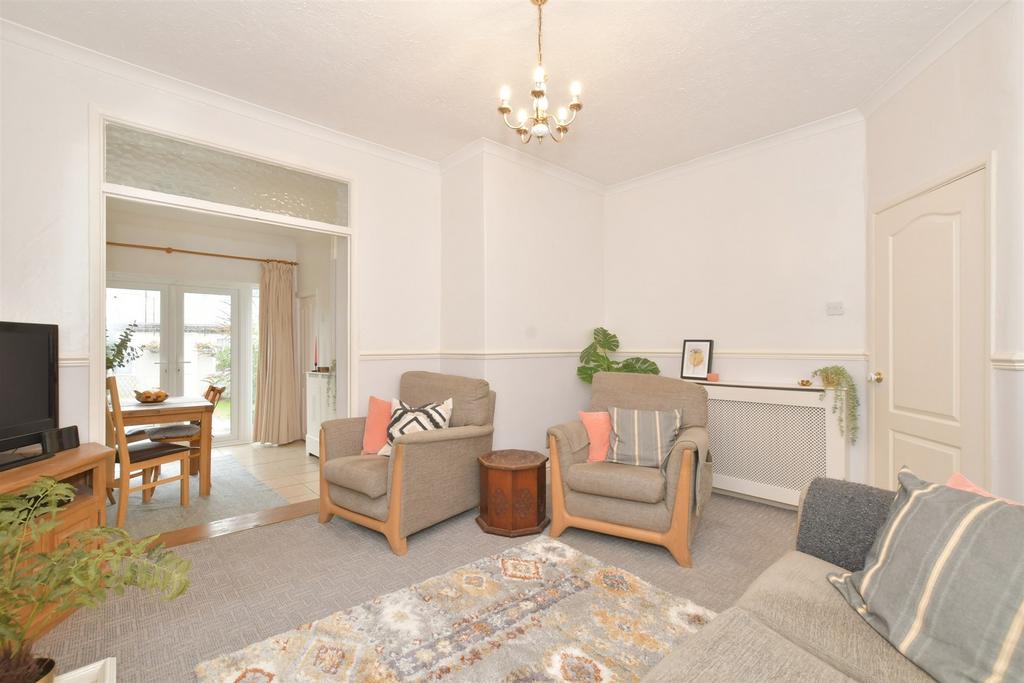 Lichfield Road, Baffins, Portsmouth, Hampshire 3 bed terraced house for