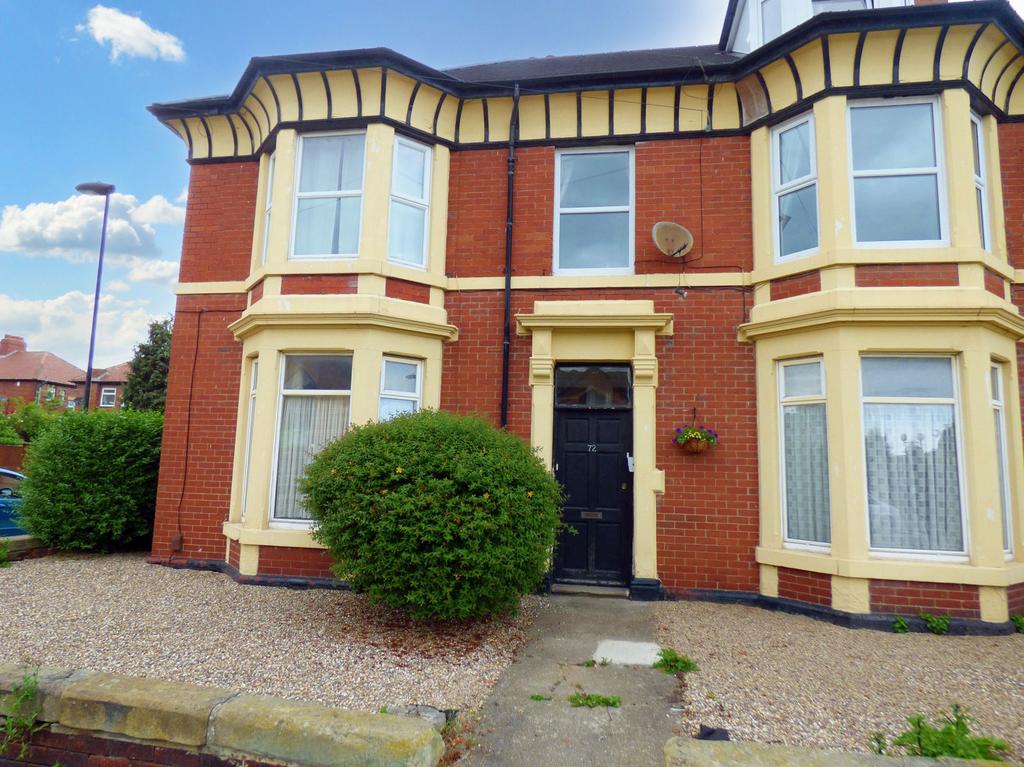 Cleveland Road, North Shields... 2 bed ground floor flat £60,000