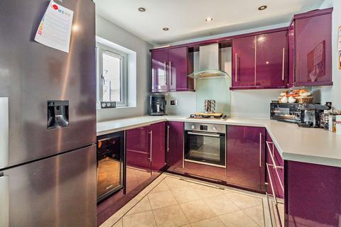 3 bedroom semi-detached house for sale - Shaw, Oldham OL2