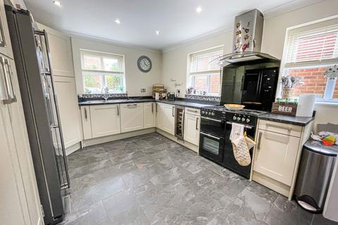 4 bedroom detached house for sale - Front Street South, Trimdon, Trimdon Station, Durham, TS29 6LY