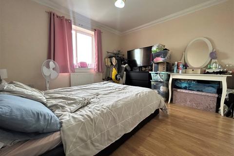 2 bedroom apartment to rent - Pier Road Erith DA8