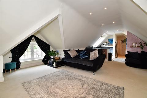 2 bedroom flat for sale - Honeywood Lane, Okewoodhill, Dorking, Surrey