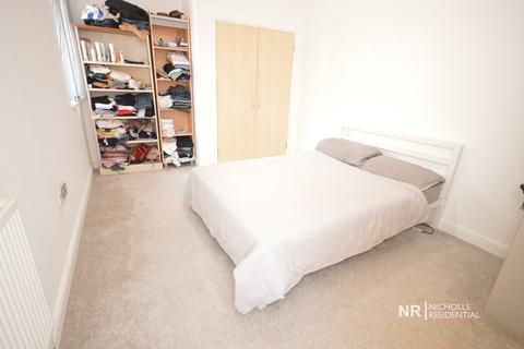 2 bedroom flat for sale, Melbourne Road, Wallington, Surrey. SM6