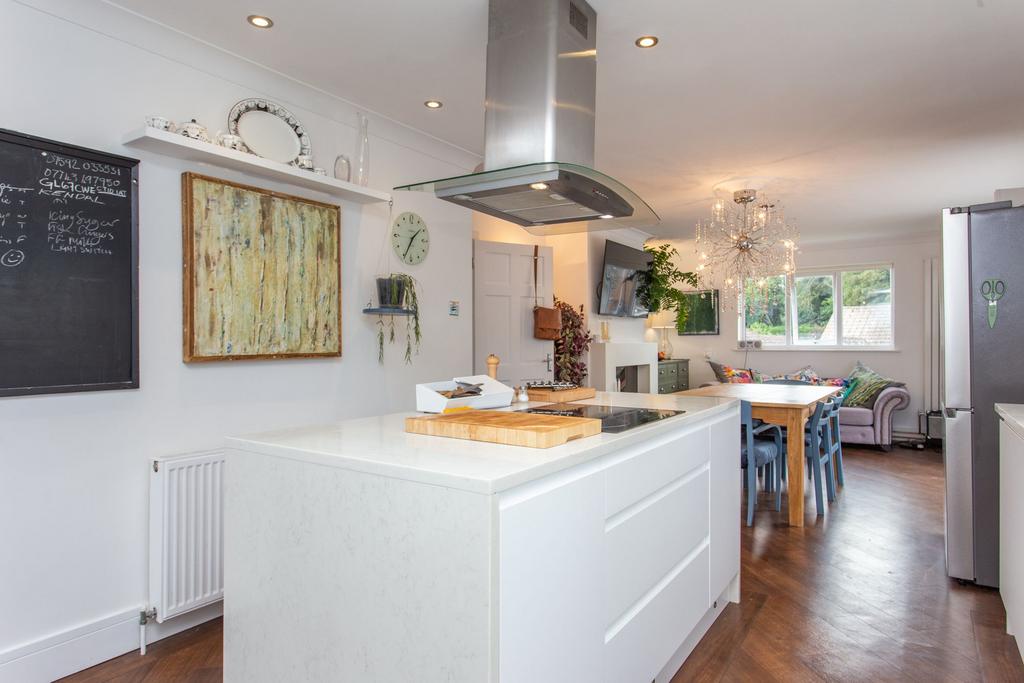 Kendal Rise, Broadstairs, CT10 4 bed detached house for sale £550,000