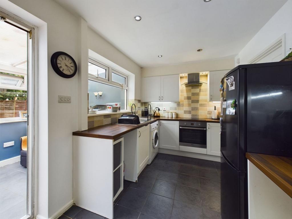 Russell Square, Moulton, Northampton NN3 7AN 3 bed terraced house for