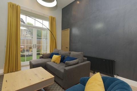2 bedroom ground floor flat for sale - Flat 4, 7 Gorgie Road, Edinburgh, EH11 2FA