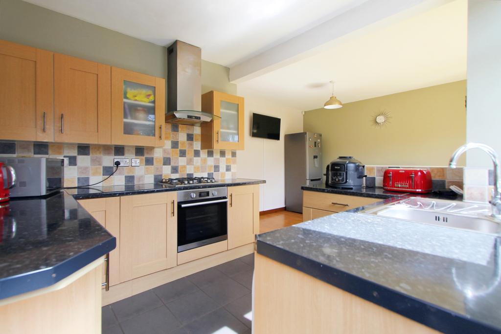 Whitehall Road, Evington, Leicester, LE5 3 bed semidetached house for