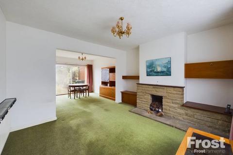 12 Dingle Road, Ashford, TW15 1HF