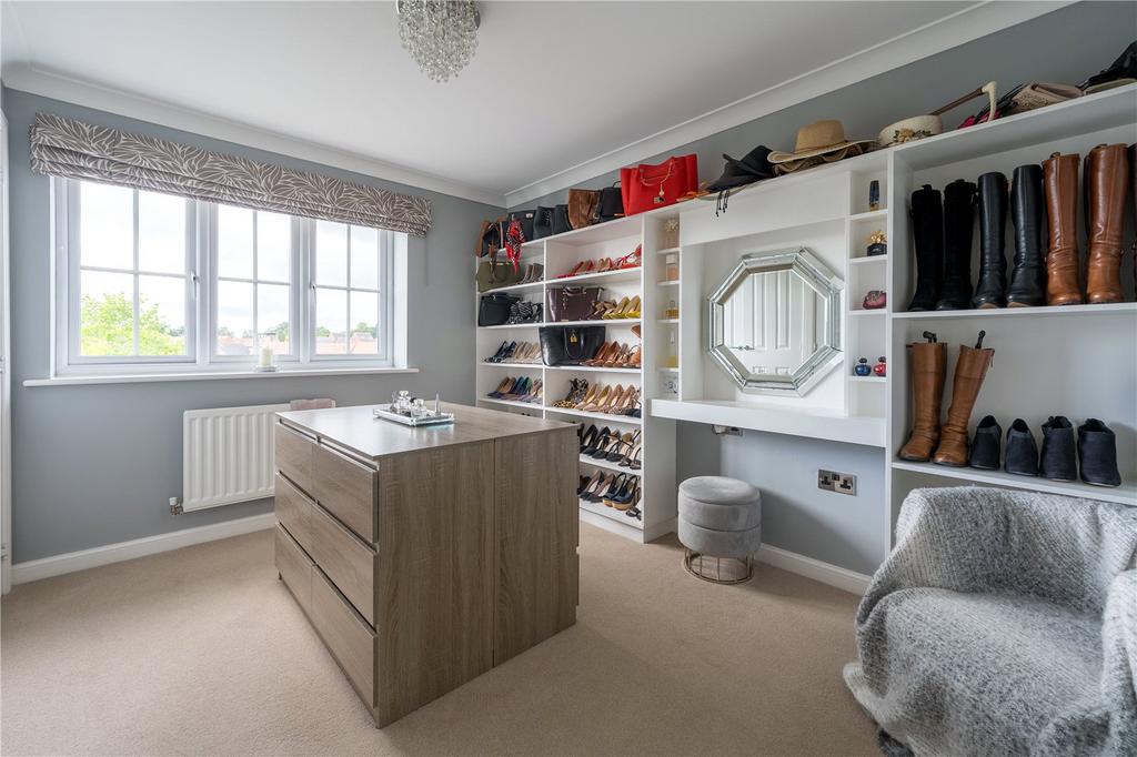 Bed/Dressing Room