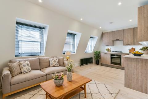 1 bedroom flat to rent, Charlotte Street, London, W1T