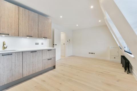 1 bedroom flat to rent, Charlotte Street, London, W1T